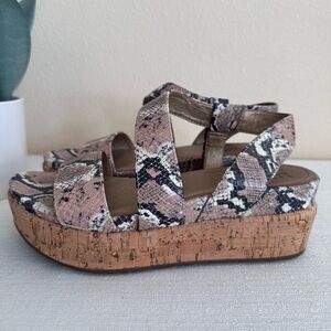 Lucca Lane Olympia Taupe Snake Faux Leather Cork Platform Sandals Women’s 7.5M